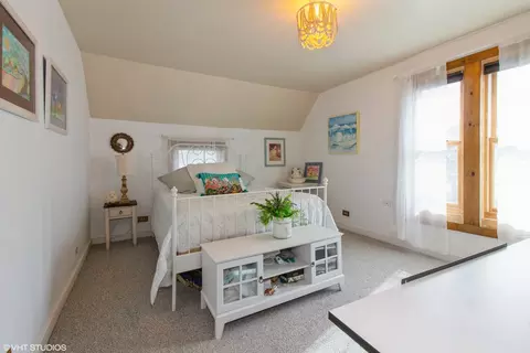 Bedroom - 432 Division St, Elgin, IL 60120 photo 3 of 4
