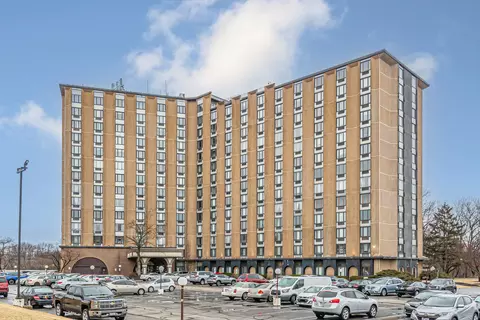 1 Renaissance Pl #1016, Palatine, IL 60067