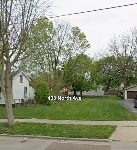 438 North Ave, Aurora, IL 60505