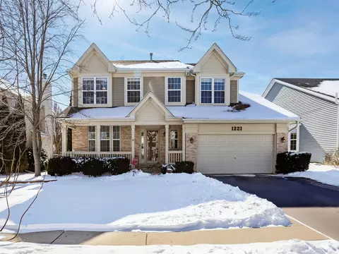 1221 Sterling Dr, Mundelein, IL 60060