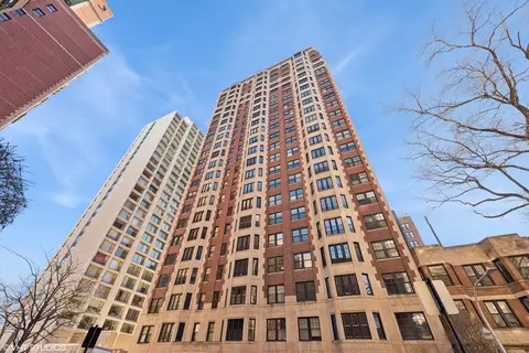 421 W Melrose St #7C, Chicago, IL 60657
