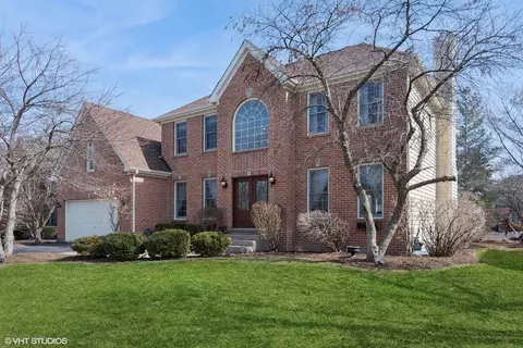 2316 Wellesley Ct, Naperville, IL 60564