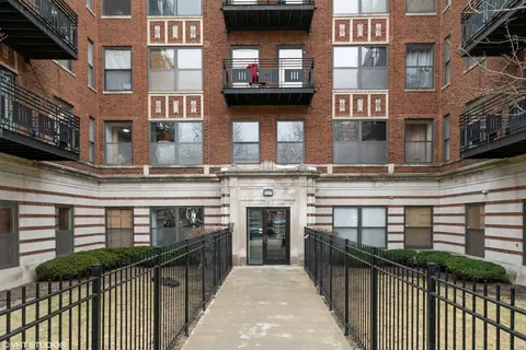 4537 S Drexel Blvd #204, Chicago, IL 60653