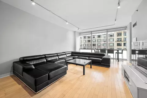 Living - 8 E Randolph St #1006, Chicago, IL 60601 photo 1 of 3