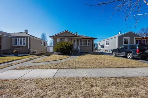 4530 Wisconsin Ave, Berwyn, IL 60402