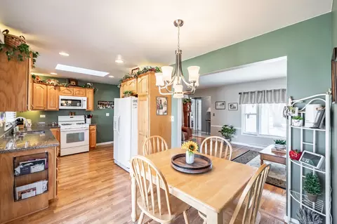 1690 Lin Lor Ln, Elgin, IL 60123 photo 12