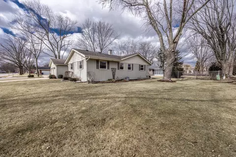 1690 Lin Lor Ln, Elgin, IL 60123 photo 4