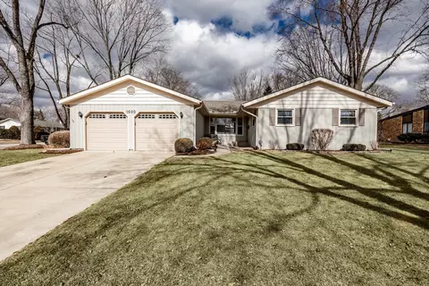 1690 Lin Lor Ln, Elgin, IL 60123