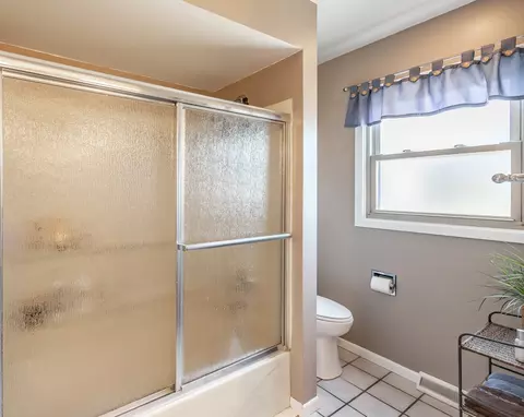 1690 Lin Lor Ln, Elgin, IL 60123 photo 22