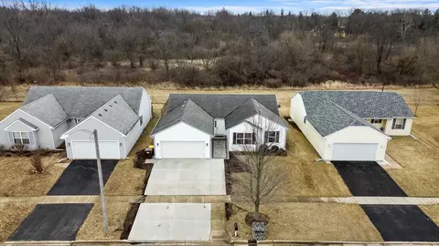View/Area - 330 Timber Dr, Harvard, IL 60033 photo 2 of 4