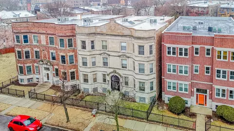 4350 S Lake Park Ave #1S, Chicago, IL 60653