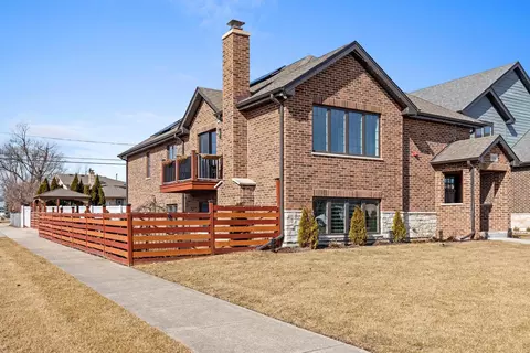 Exterior - 8554 S 77th Ct, Bridgeview, IL 60455 photo 2 of 3