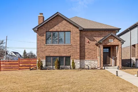 8554 S 77th Ct, Bridgeview, IL 60455