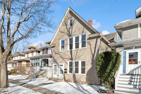 736 S Highland Ave, Oak Park, IL 60304