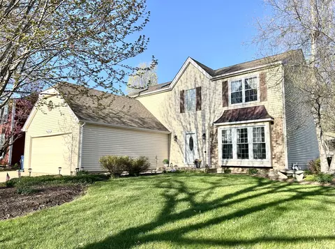 1241 Big Sur Pkwy, Algonquin, IL 60102
