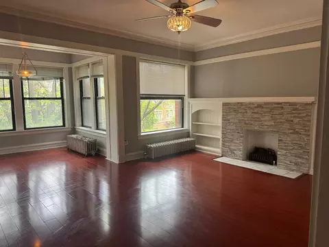 Living - Undisclosed, Chicago, IL 60615 photo 1 of 4