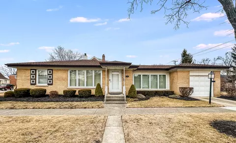 1957 Norfolk Ave, Westchester, IL 60154
