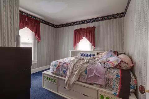 Bedroom - 207 S Clinton St, Morrison, IL 61270 photo 2 of 3