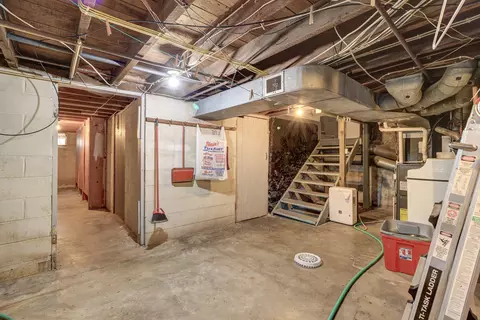 Entry Way - 207 S Clinton St, Morrison, IL 61270 photo 4 of 4