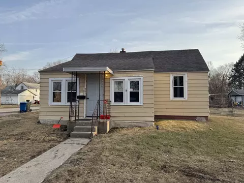 901 W 9th St, Sterling, IL 61081
