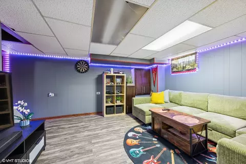 114 E Walnut Ave, Des Plaines, IL 60016 photo 22