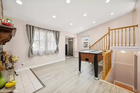 114 E Walnut Ave, Des Plaines, IL 60016 photo 13