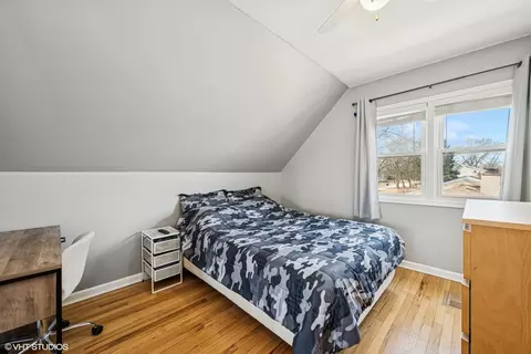 114 E Walnut Ave, Des Plaines, IL 60016 photo 20