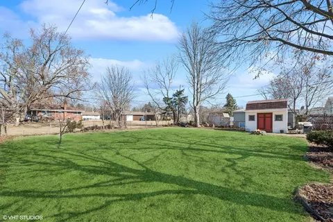 114 E Walnut Ave, Des Plaines, IL 60016 photo 26