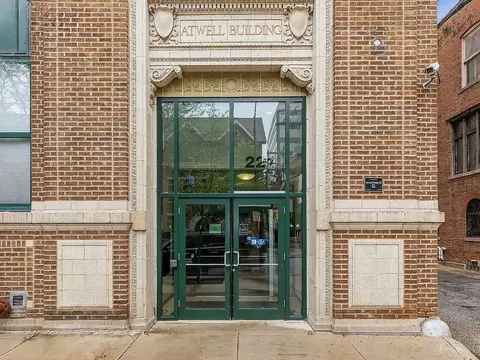221 E Cullerton St #417, Chicago, IL 60616