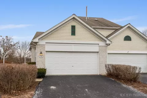 338 Normandie Dr, Sugar Grove, IL 60554