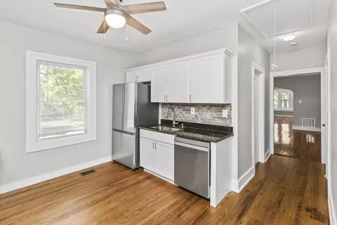 Entry Way - 601 E 90th Pl, Chicago, IL 60619 photo 1 of 3