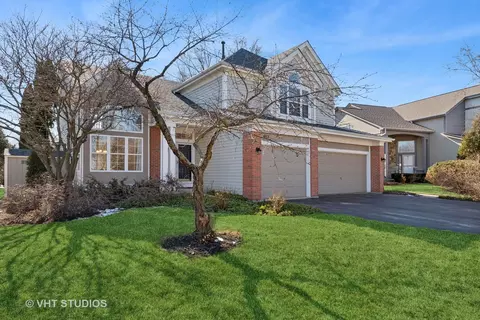 463 Gatewood Ln, Grayslake, IL 60030