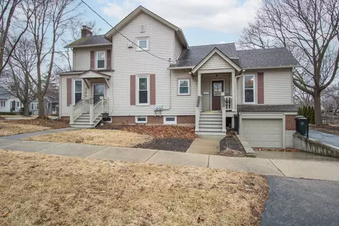320 W Main St, Barrington, IL 60010