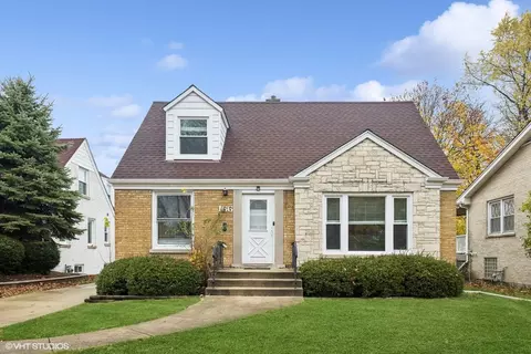 166 Northgate Rd, Riverside, IL 60546