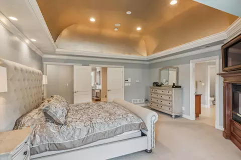 Bedroom - 8744 Johnston Rd, Burr Ridge, IL 60527 photo 6 of 8