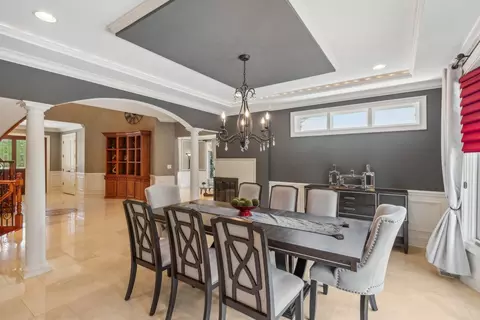 Dining - 8744 Johnston Rd, Burr Ridge, IL 60527 photo 3 of 6