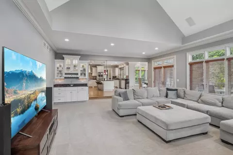 Living - 8744 Johnston Rd, Burr Ridge, IL 60527 photo 5 of 5
