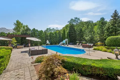 Exterior - 8744 Johnston Rd, Burr Ridge, IL 60527 photo 8 of 18