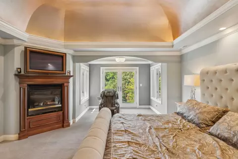 Bedroom - 8744 Johnston Rd, Burr Ridge, IL 60527 photo 7 of 8