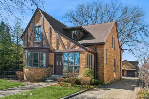 8634 School St, Morton Grove, IL 60053
