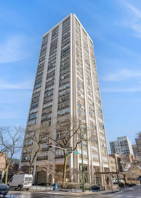 70 W Burton Pl #1003, Chicago, IL 60610