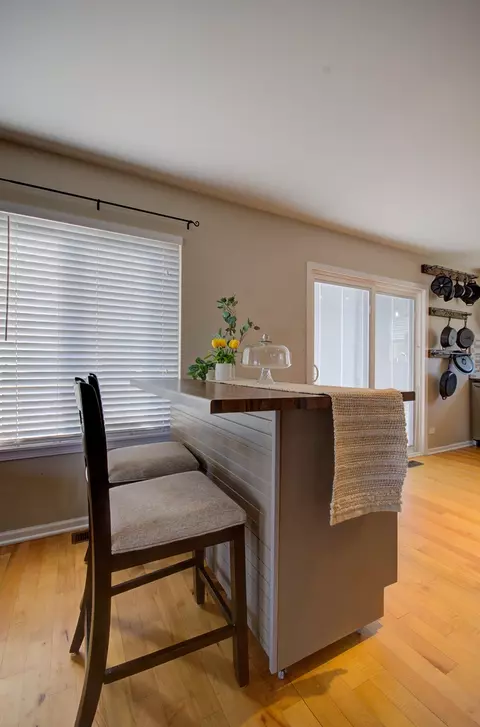 Kitchen - 903 Daniel St, Plano, IL 60545 photo 2 of 5