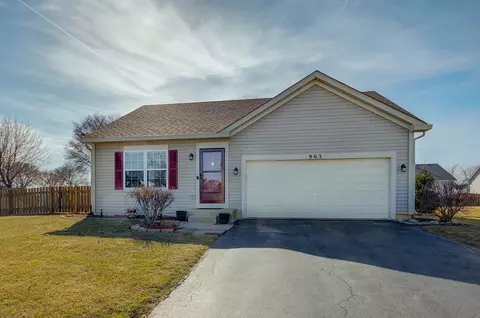903 Daniel St, Plano, IL 60545