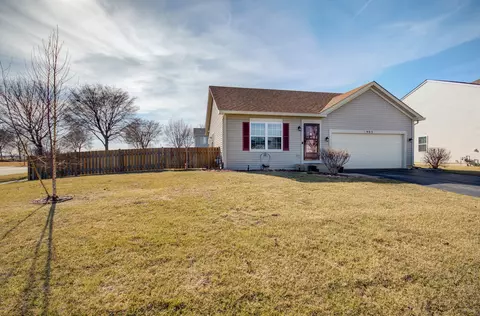 Exterior - 903 Daniel St, Plano, IL 60545 photo 6 of 7