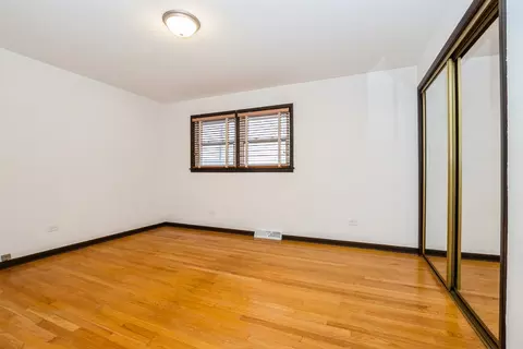 7755 W 82nd Pl, Bridgeview, IL 60455 photo 10