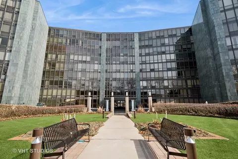 1420 Sheridan Rd #4F, Wilmette, IL 60091