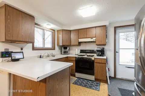 516 Rand Dr, Mchenry, IL 60050 photo 6