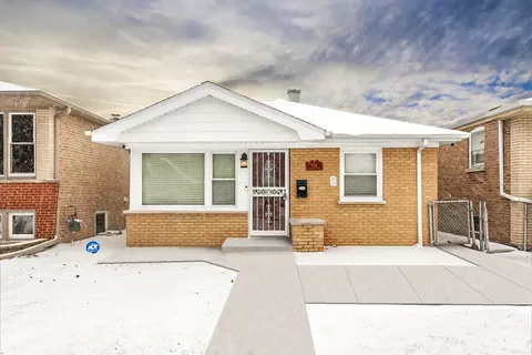 7715 Leclaire Ave, Burbank, IL 60459