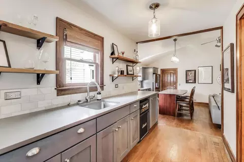 255 E 3rd St, Elmhurst, IL 60126 photo 9