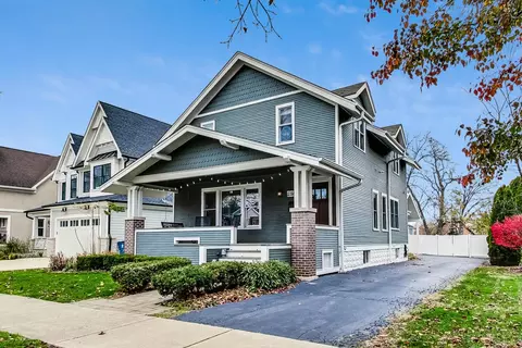 255 E 3rd St, Elmhurst, IL 60126 photo 2